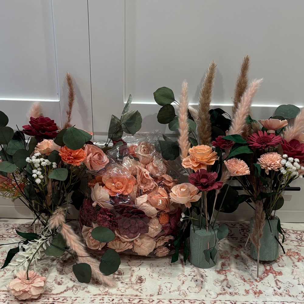 Chic Faux Floral Arrangement in Pink and Burgundy sola wood flowers